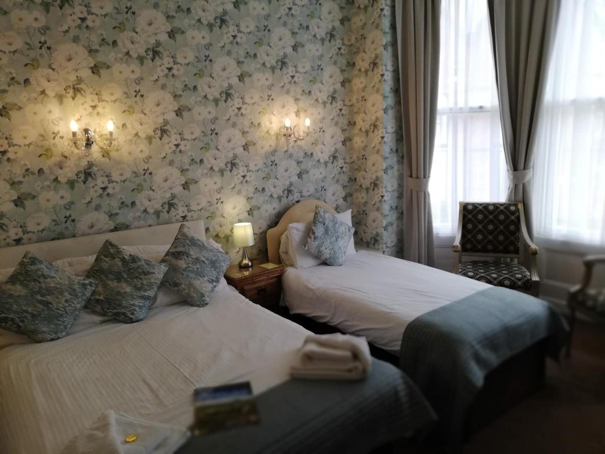 Esplanade Gardens B&B สการ์โบโรห์ ภายนอก รูปภาพ